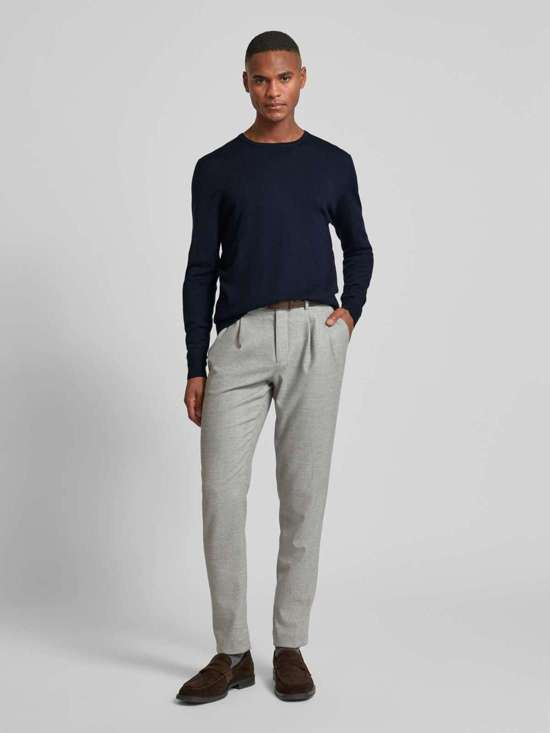 Шерстяной свитер с круглым вырезом