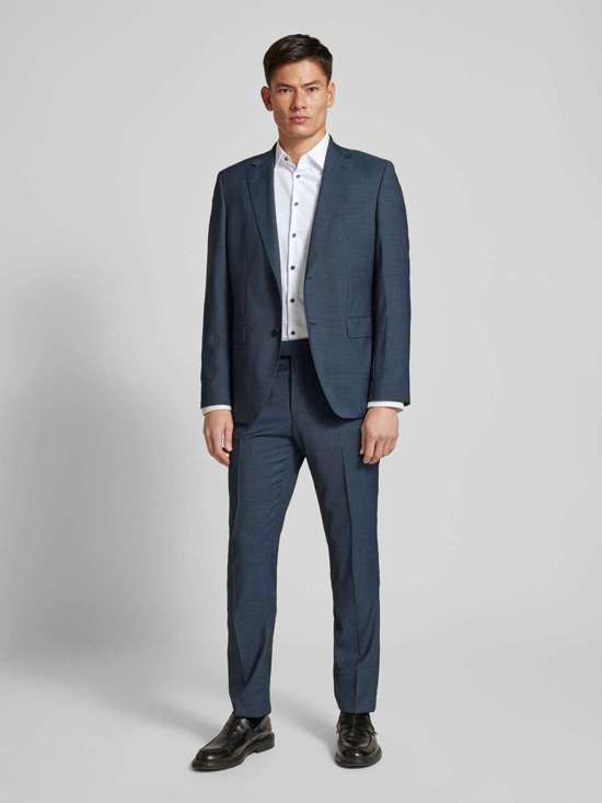 Деловая рубашка приталенного кроя с воротником «Кент»