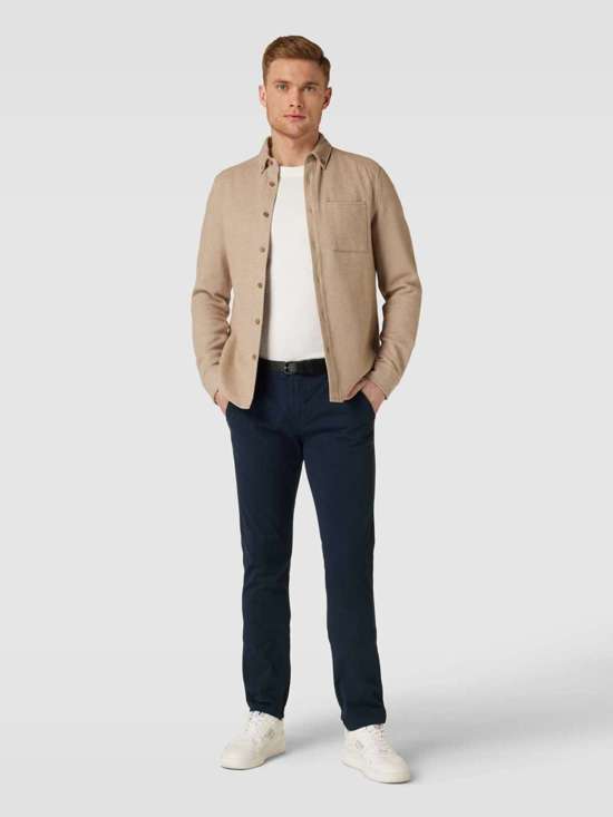 Классические брюки-чиносы с задними карманами