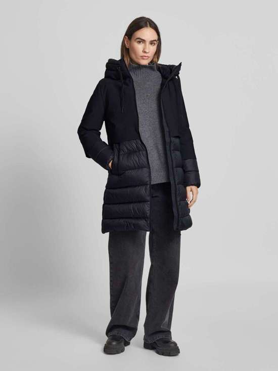 Стеганая куртка с двусторонней молнией и боковыми карманами