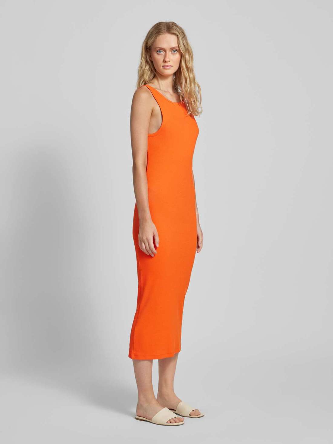 Платье миди без рукавов Didina