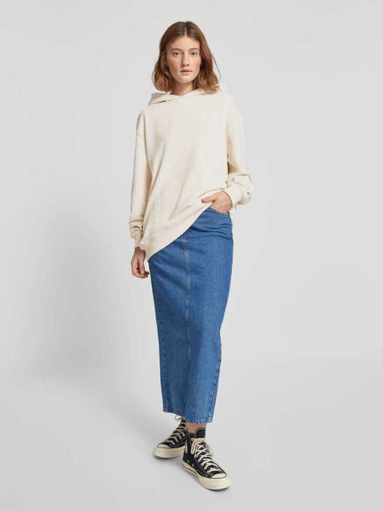 Толстовка оверсайз с эффектным принтом