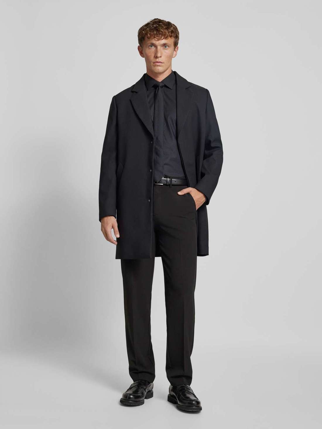 Деловая рубашка классического кроя с планкой на пуговицах Valerio