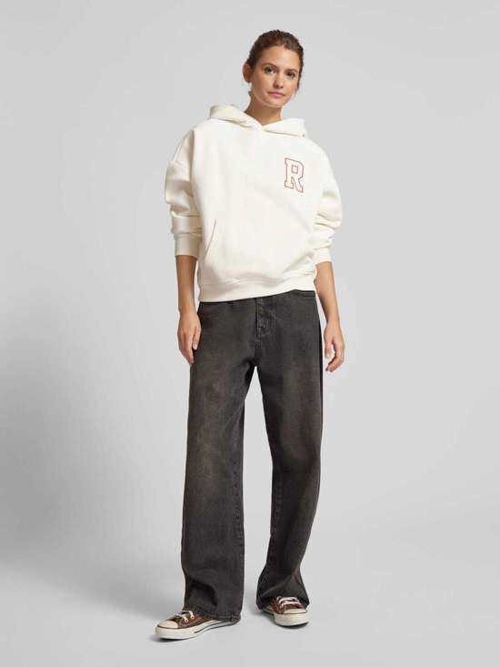 Толстовка с принтом этикетки