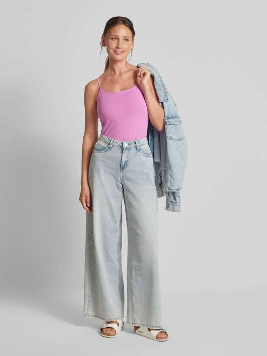 Топ с круглым вырезом