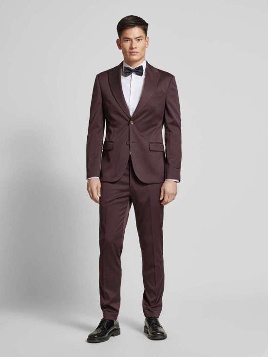 Костюмные брюки классического кроя с заглаженными складками