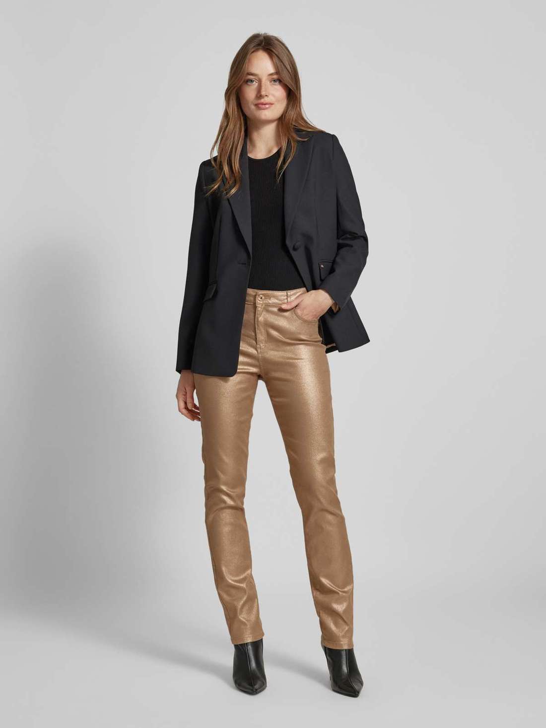 Тканевые брюки узкого кроя с пятью карманами