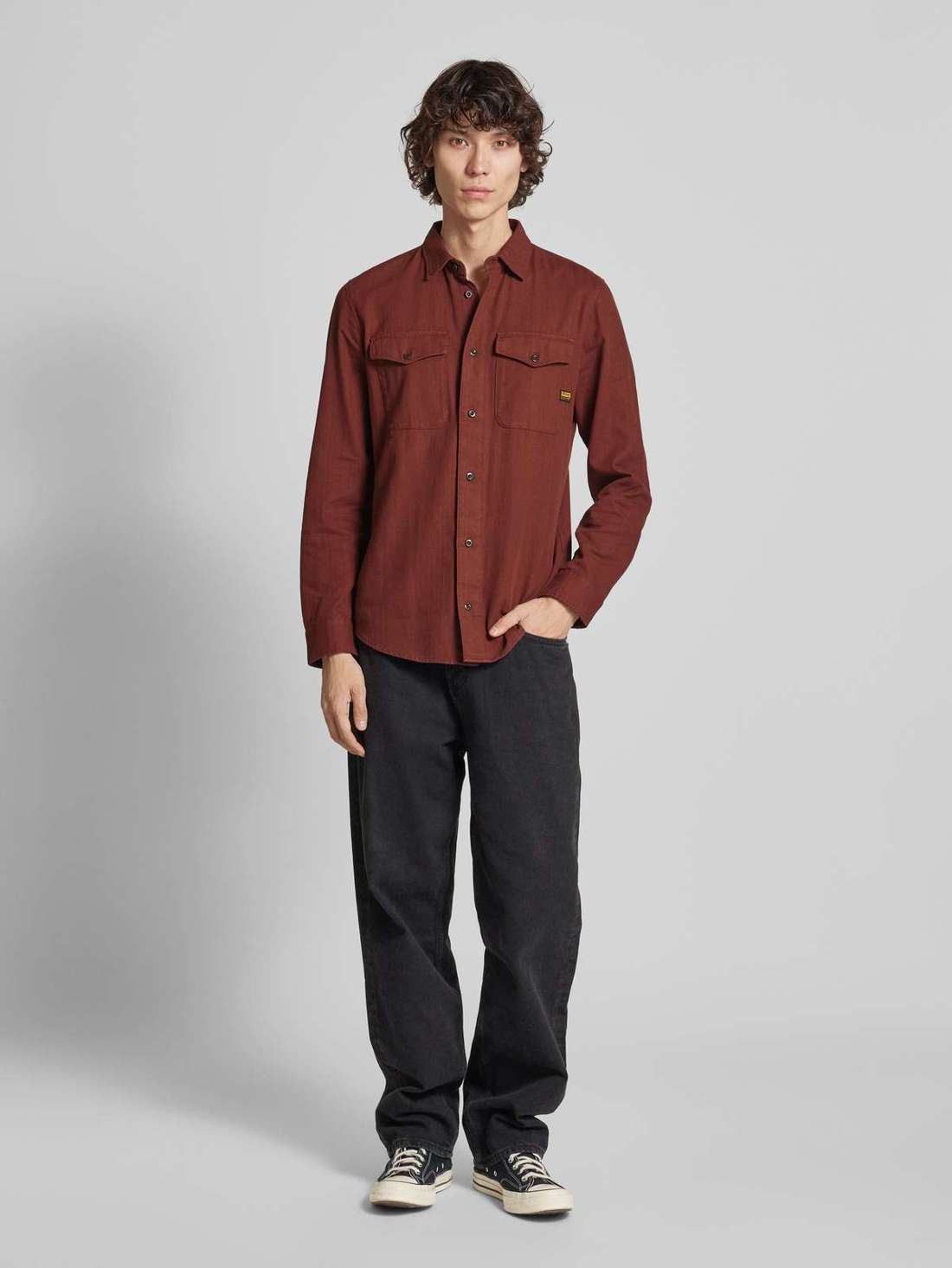 Повседневная рубашка облегающего кроя с воротником «Кент»