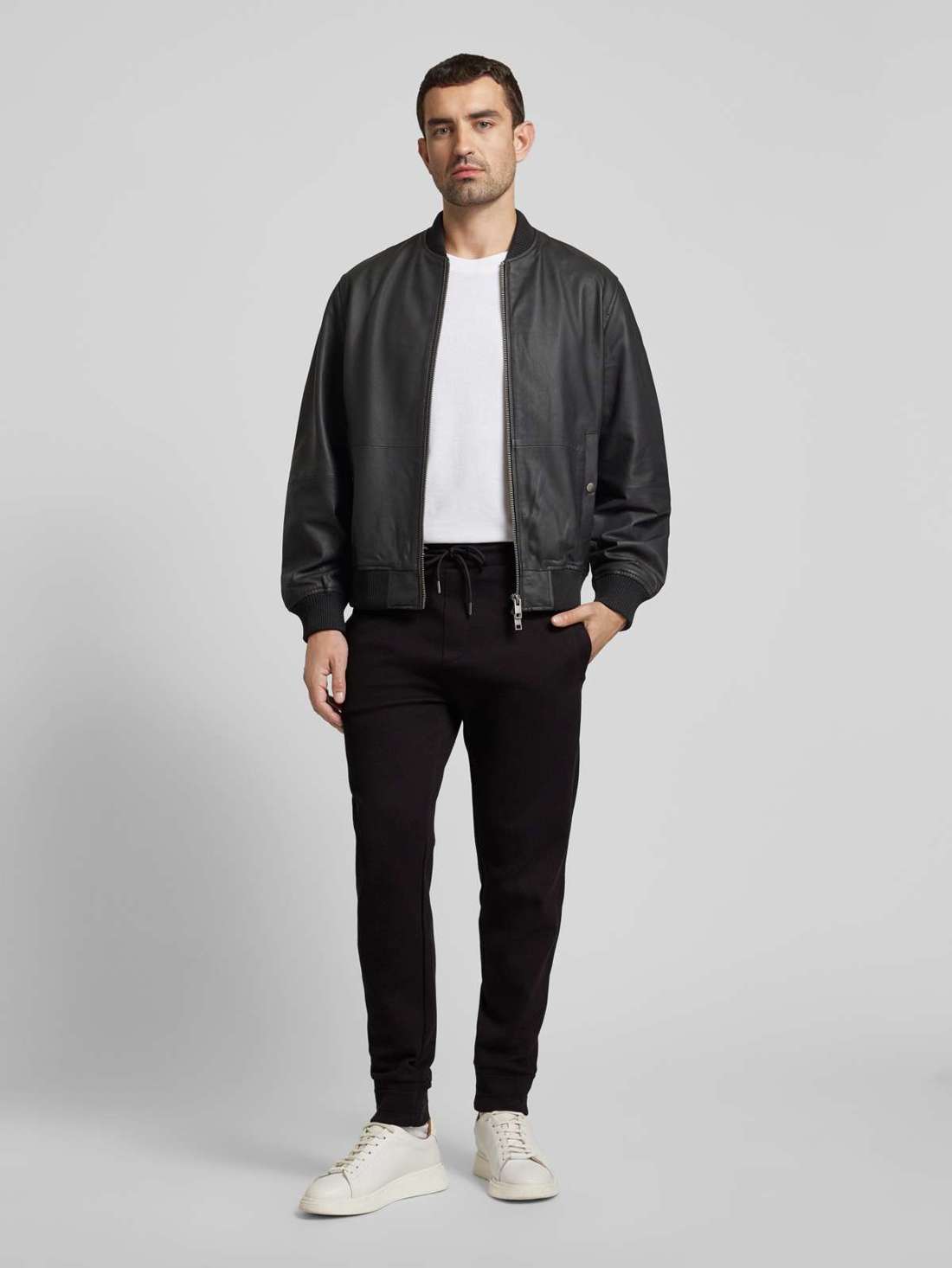 Спортивные брюки узкого кроя со структурированным рисунком Lamont