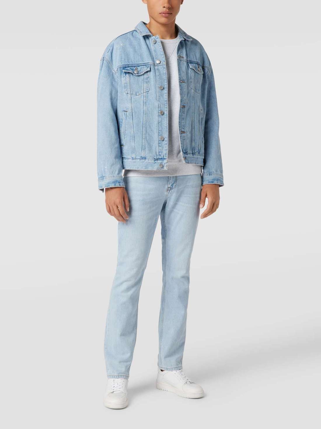 Джинсы прямого кроя