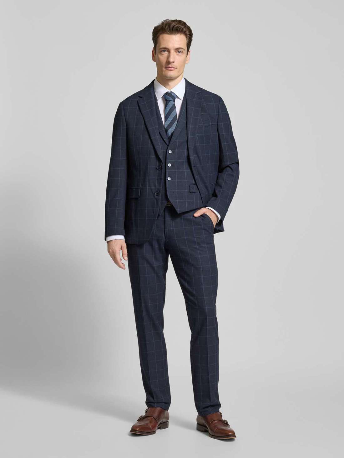 Куртка с нагрудным прорезным карманом