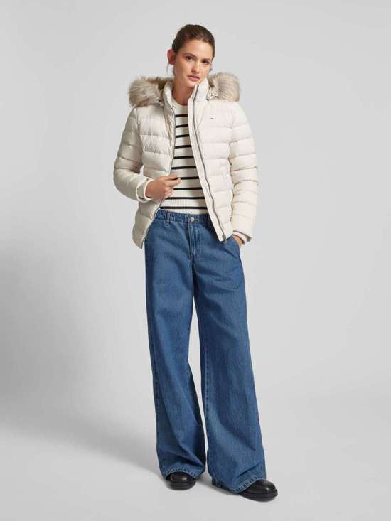 Стеганая куртка с искусственным мехом и молнией