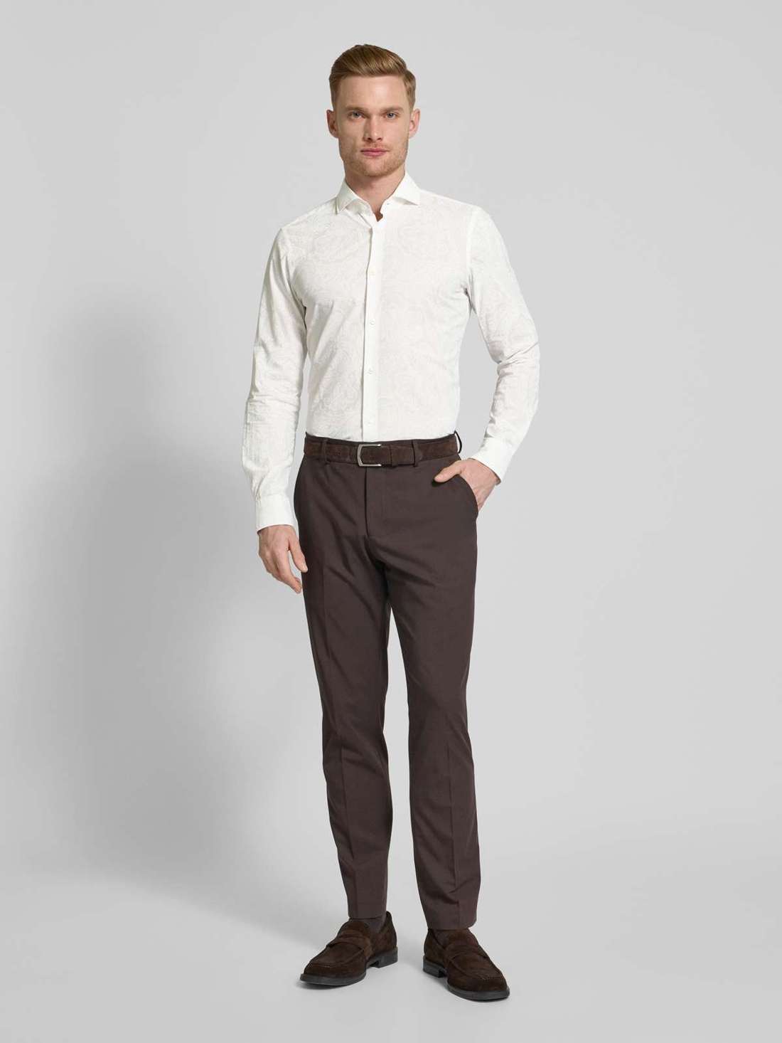 Деловая рубашка классического кроя с воротником-акулой Pares