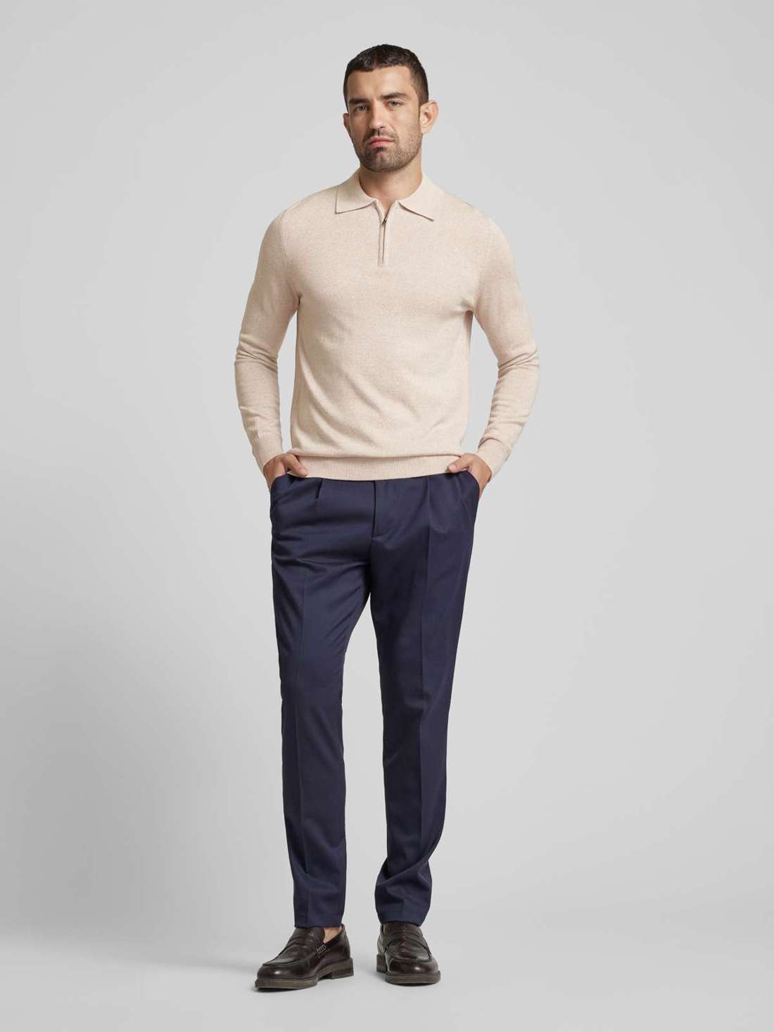 Вязаный свитер на короткой молнии