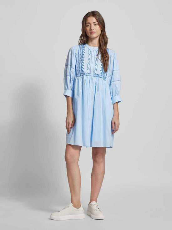 Мини-платье с вышивкой