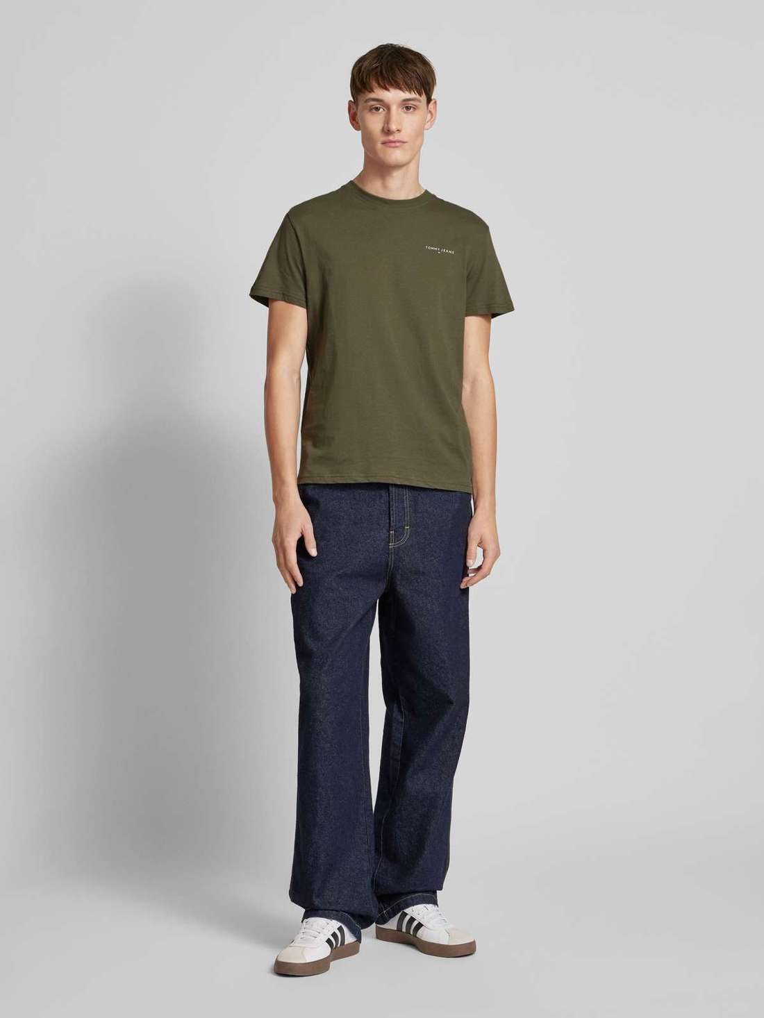 Футболка с принтом этикетки