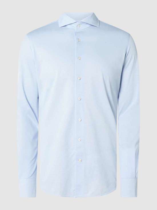 Деловая рубашка классического кроя из смесового хлопка