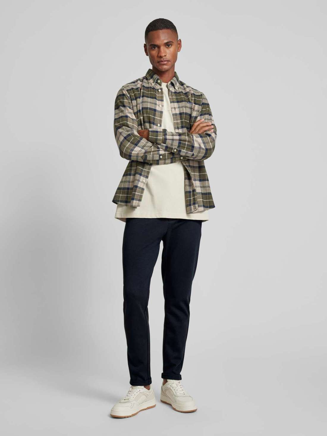 Брюки узкого кроя укороченного кроя