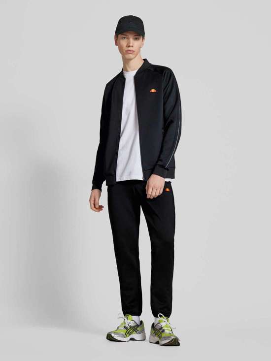 Спортивный костюм с нашивкой-лейблом BUNERO