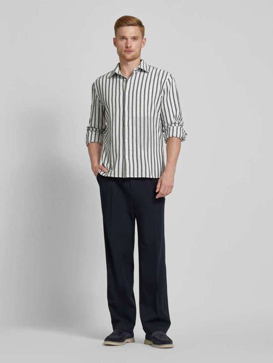 Повседневная рубашка стандартного кроя с воротником «Кент»