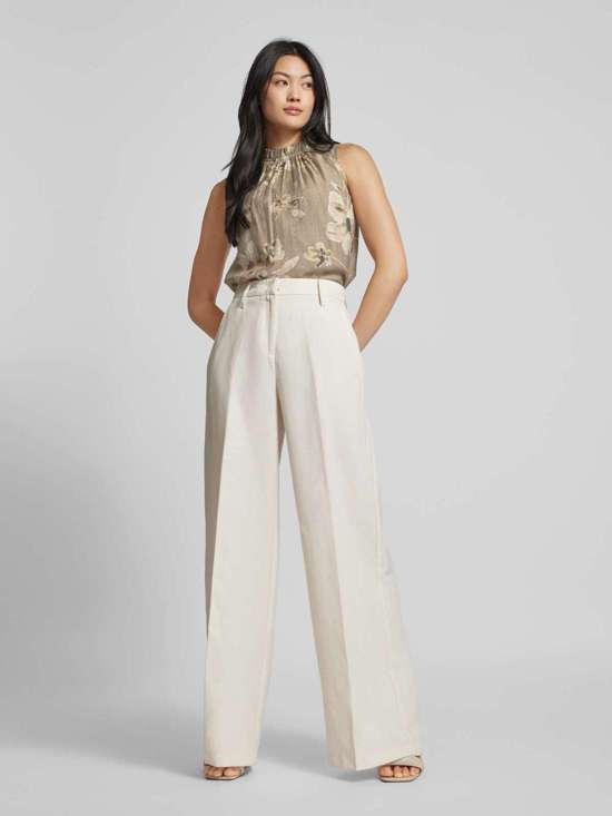 Блузка с цветочным принтом