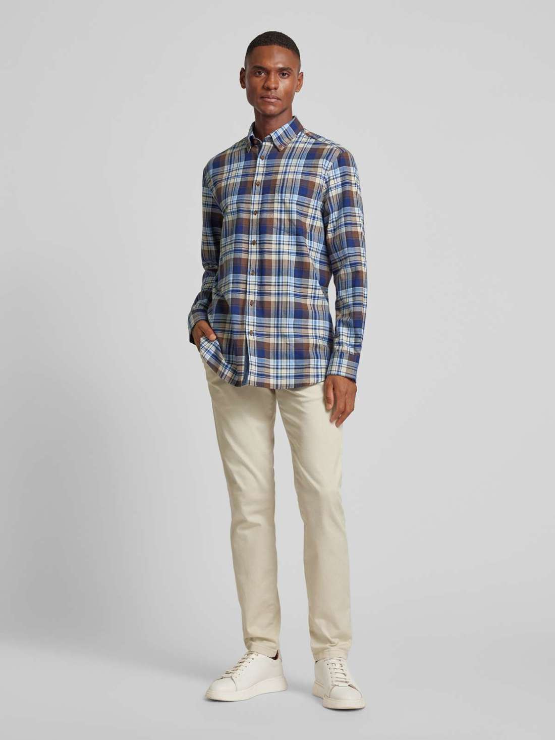 Легкая фланелевая рубашка с воротником на пуговицах