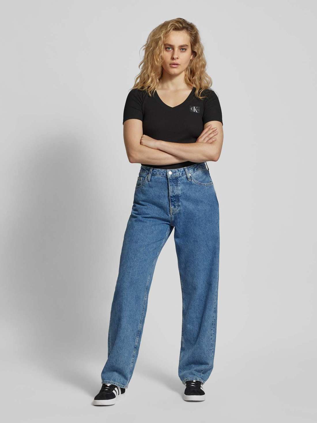 Футболка с нашивкой-лейблом