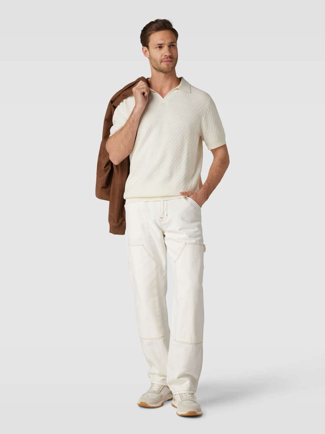 Джинсы прямого кроя с боковыми карманами