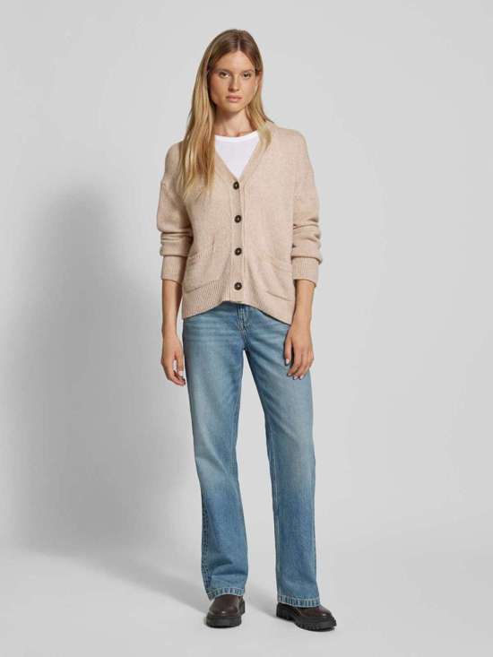 Кардиган классического кроя из смесовой шерсти с накладными карманами