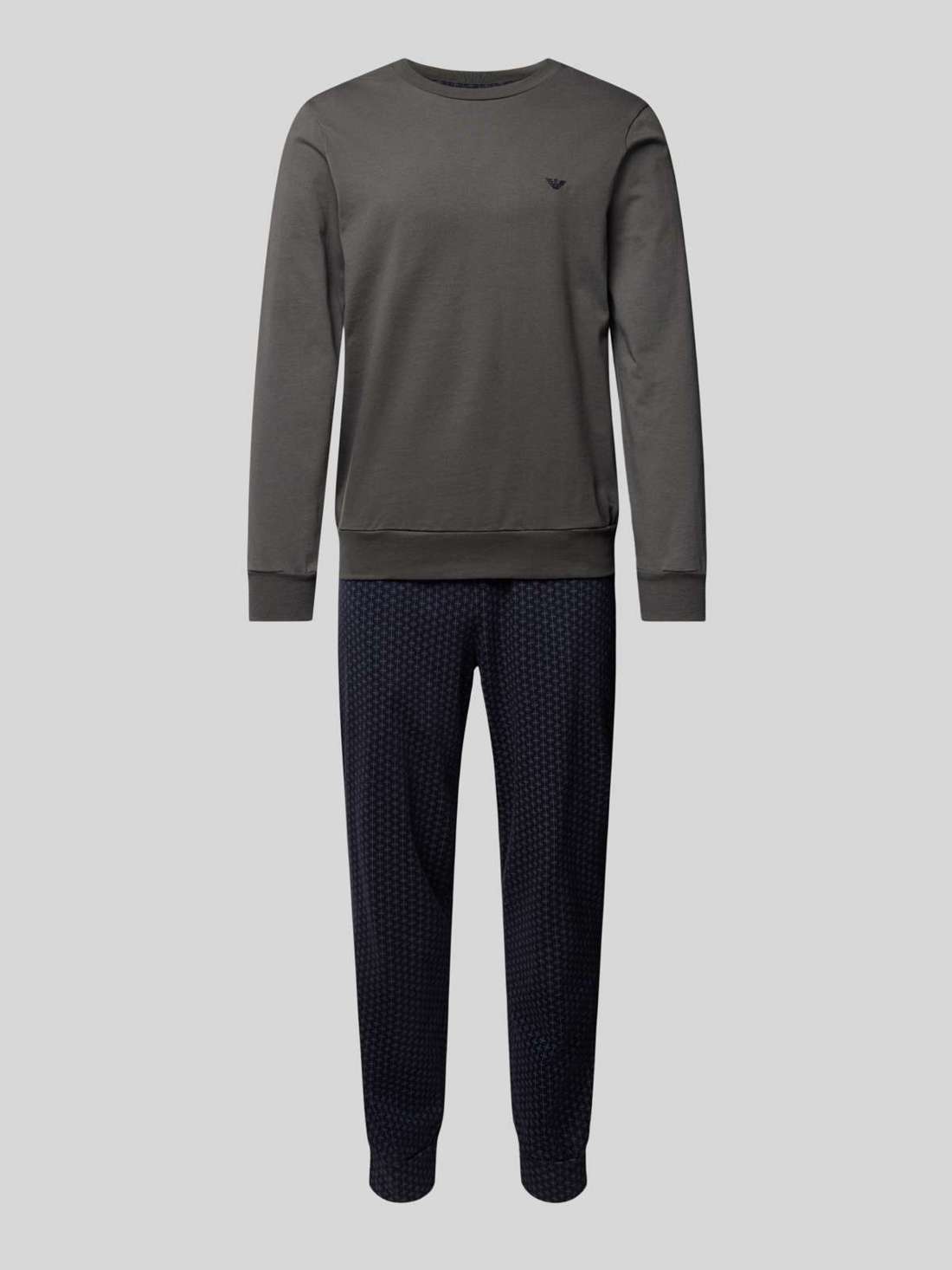 Пижама с пришивной этикеткой