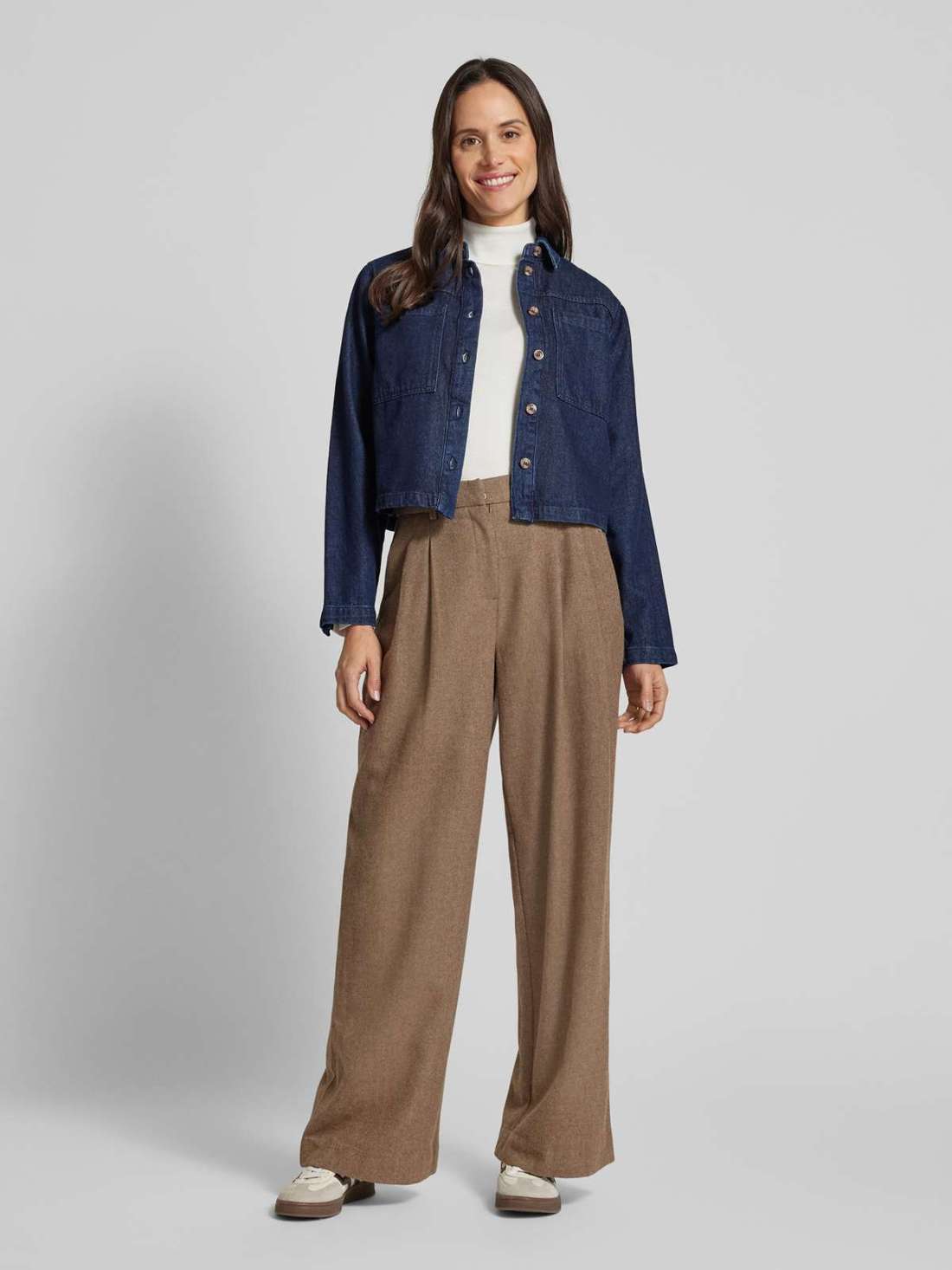 Джинсовая куртка с отложным воротником Oliva