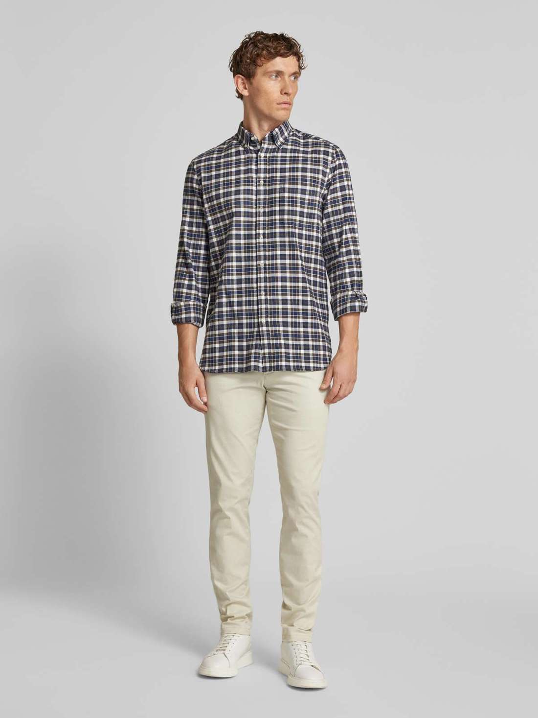 Фланелевая рубашка с воротником на пуговицах