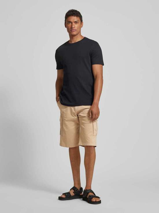 Шорты-бермуды с карманами-карго