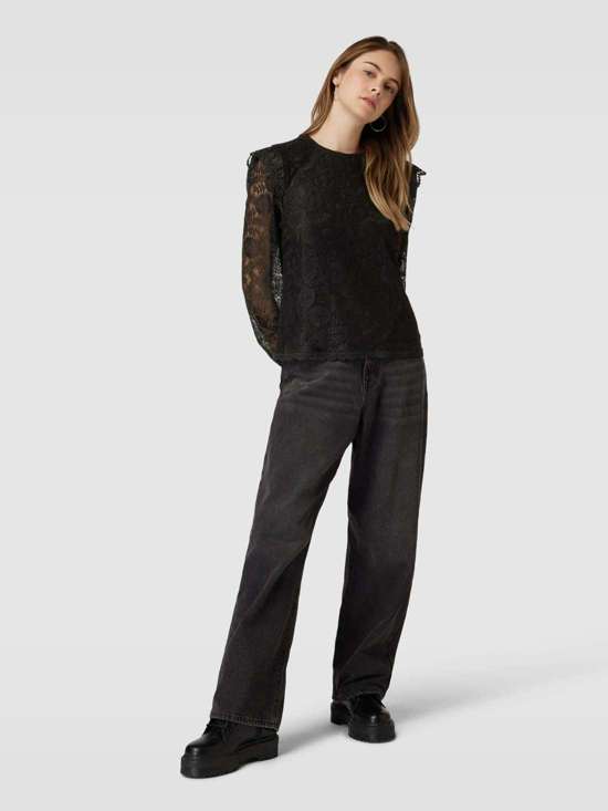 Блузка с кружевом крючком COLLINE