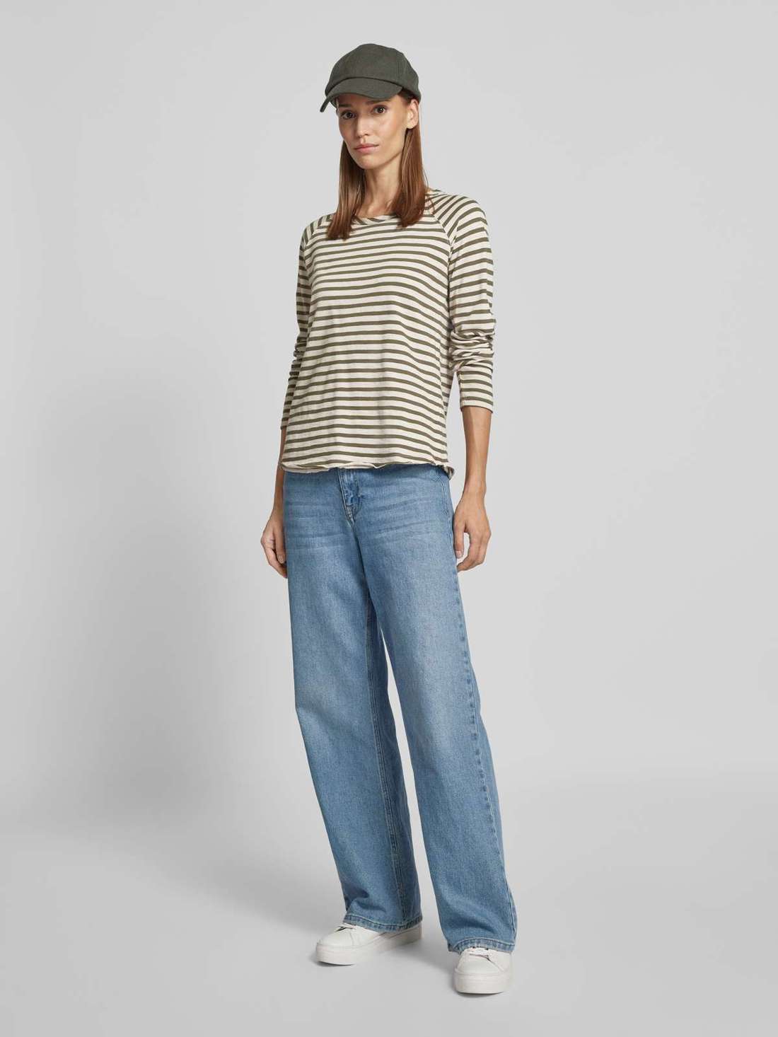 Лонгслив с рукавами реглан