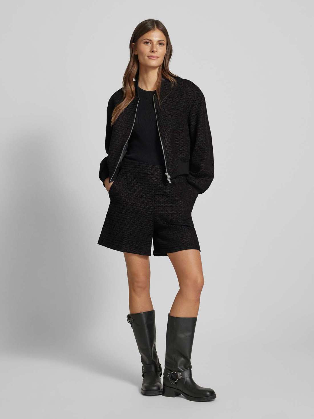 Шорты с боковыми карманами Halenda