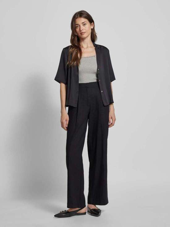 Топ с кружевом крючком Elinea