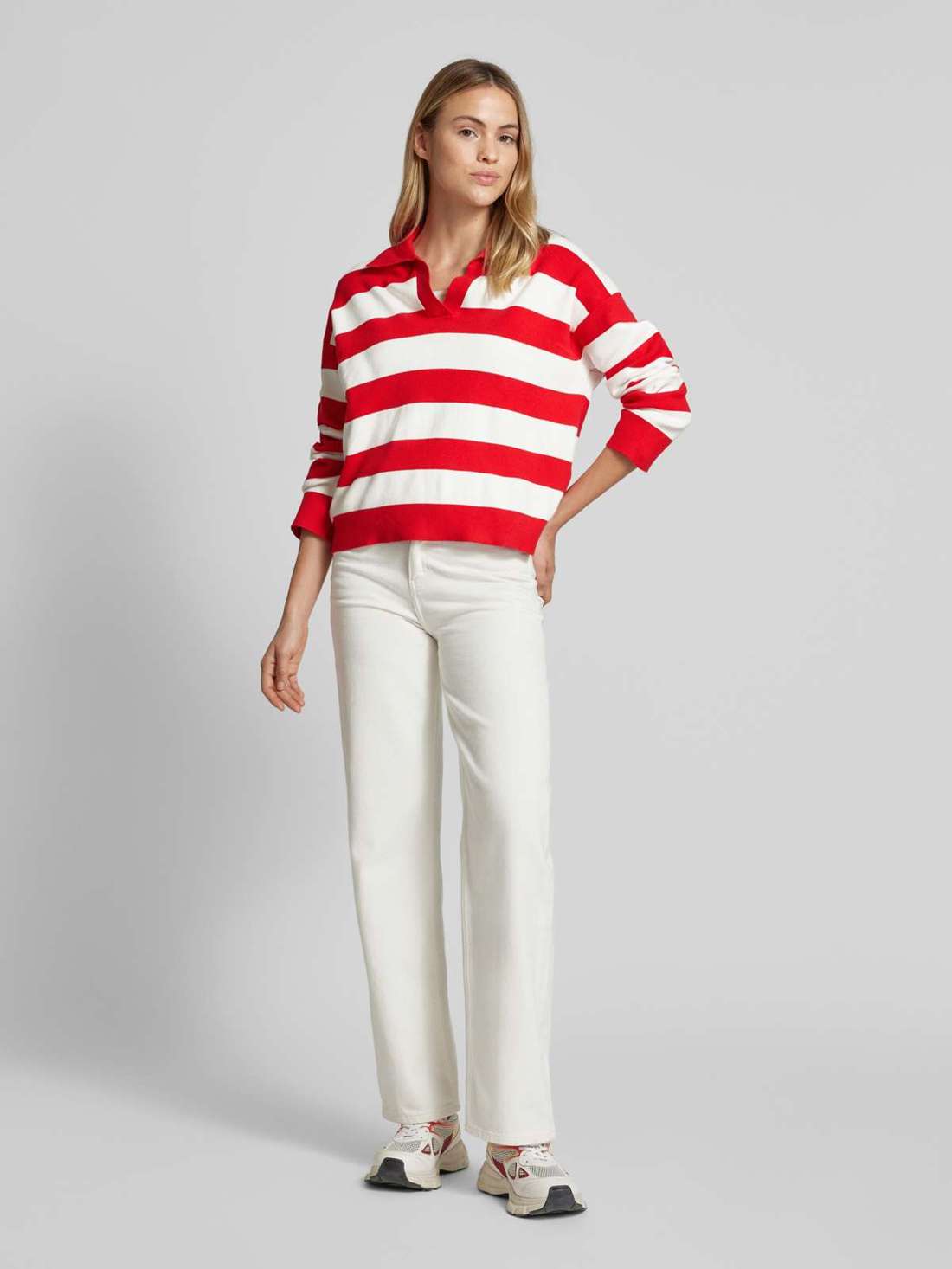 Пуловер с отложным воротником и V-образным вырезом LOTIN