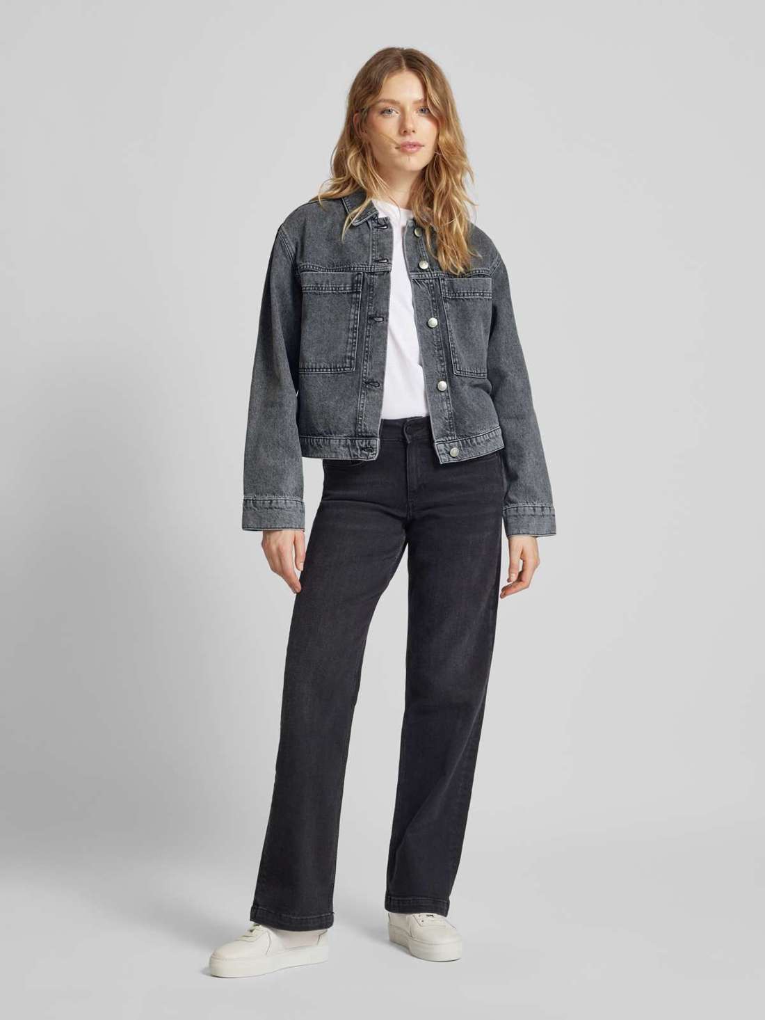 Джинсовая куртка с накладными нагрудными карманами DOLORES