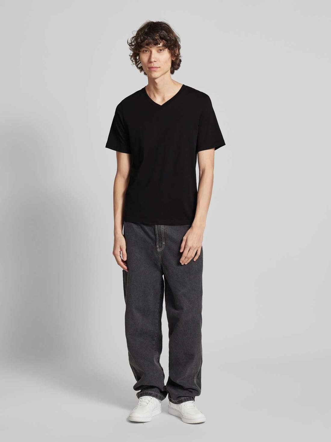 футболка с V-образным вырезом ORGANIC BASIC