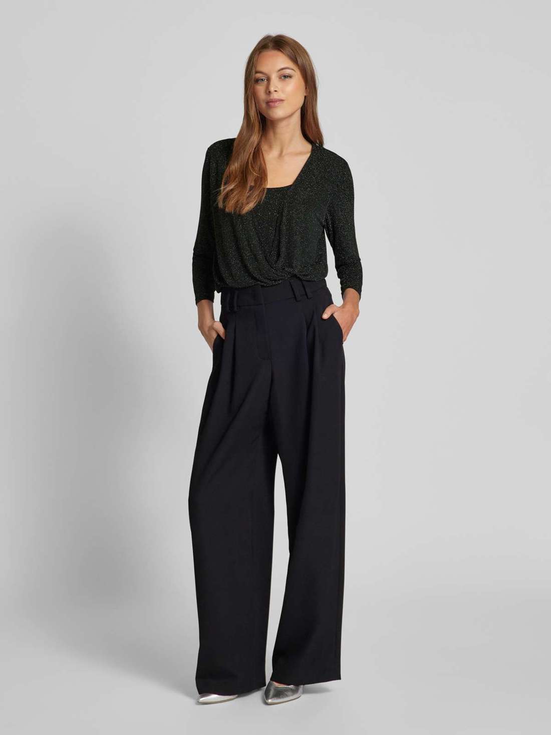 Лонгслив с блестящим эффектом