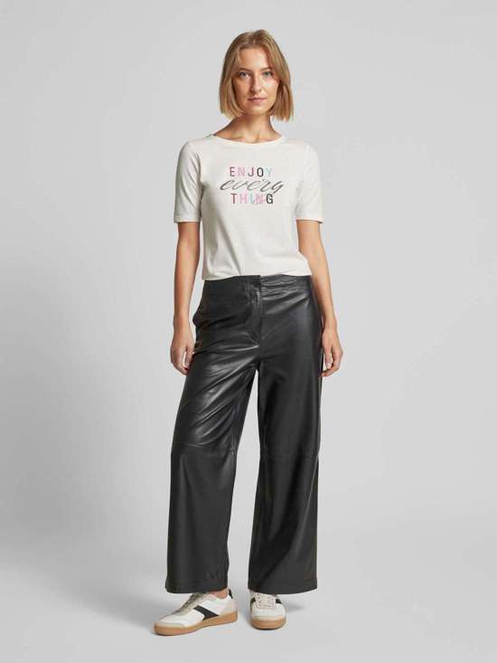 Футболка с эффектным принтом Enjoy