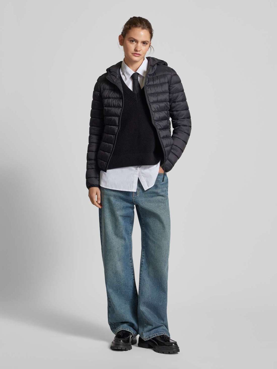 Стеганая куртка с капюшоном