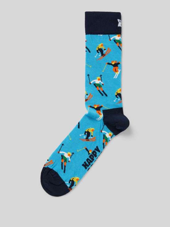 Носки с узорной вышивкой