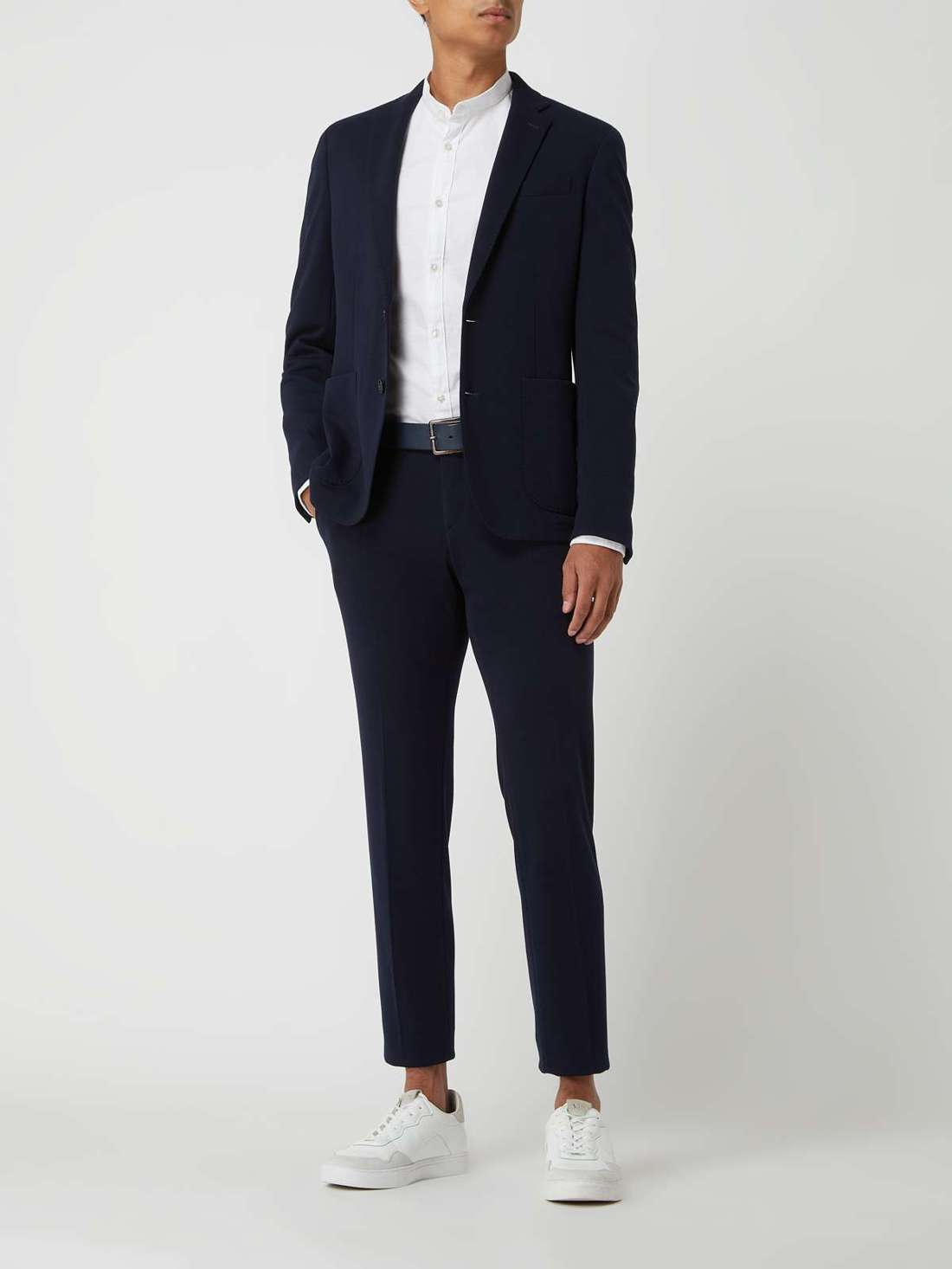 Костюмные брюки очень узкого кроя с добавлением вискозы Nanno