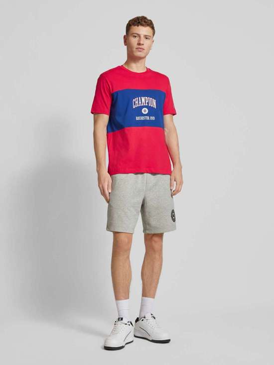 Футболка с колор-блоком