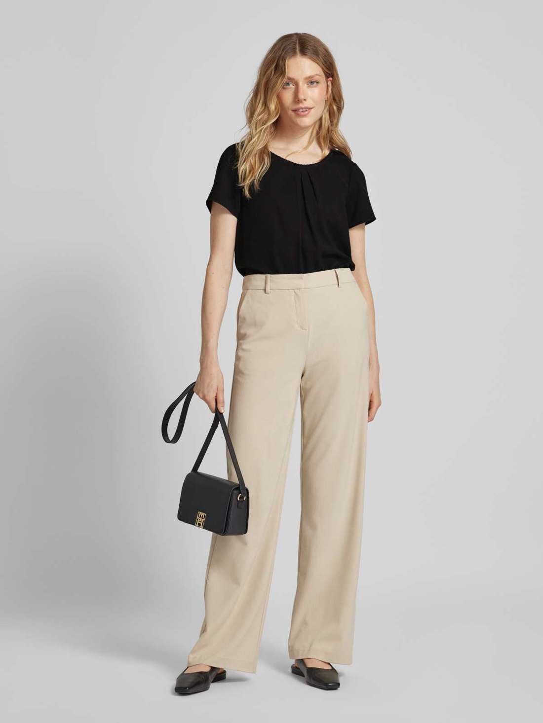 Блузка со складками