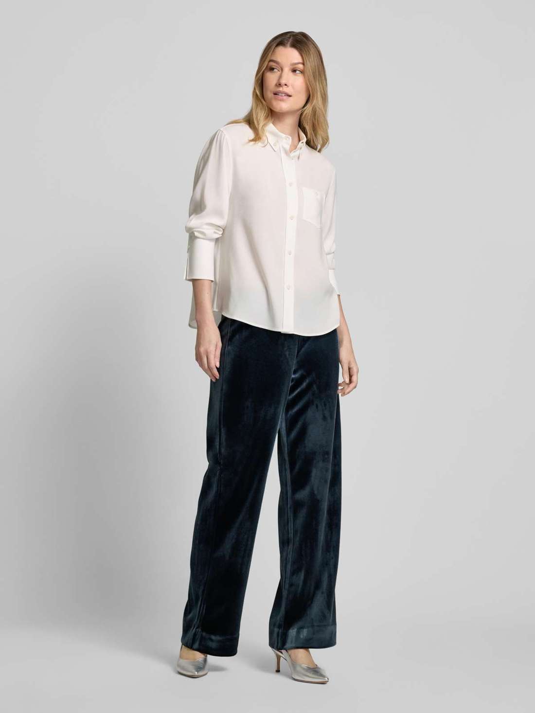 Широкие брюки бархатного вида Kelita