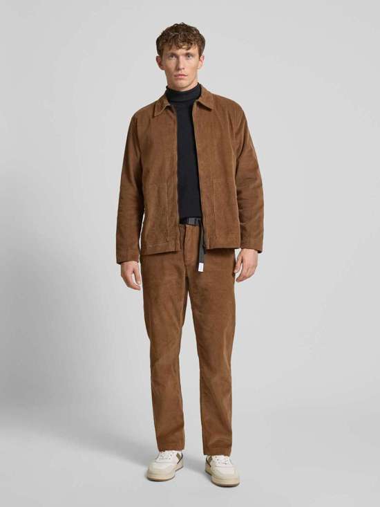 Вельветовая куртка с воротником «Кент»