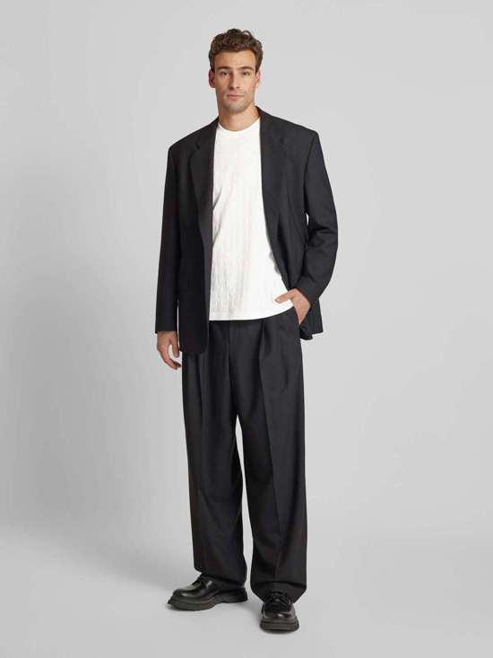 футболка с круглым вырезом